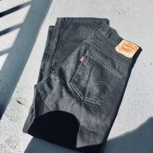 Men’s Black Straight Levi’s